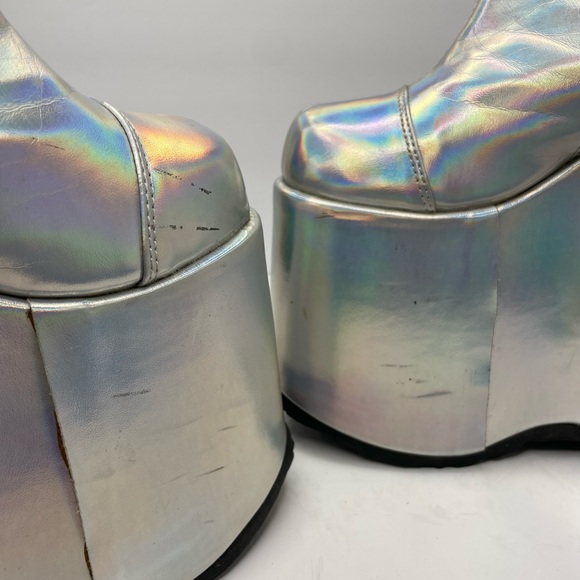 Demonia Cyberdelia Hologram Platform Boots - Picture 8 of 12